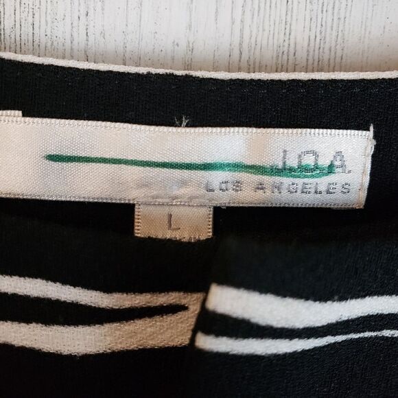 J.O.A. Abstract Striped Pants Sz L - Picture 2 of 4